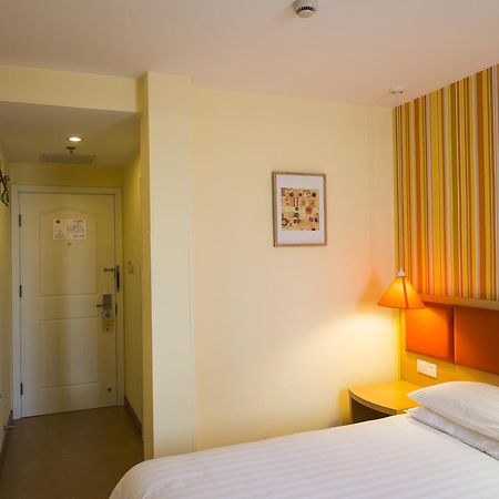 Home Inn Shanghai Hongqiao Terminal Jinshajiang Road Changfeng Kültér fotó