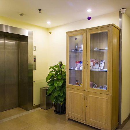 Home Inn Shanghai Hongqiao Terminal Jinshajiang Road Changfeng Kültér fotó