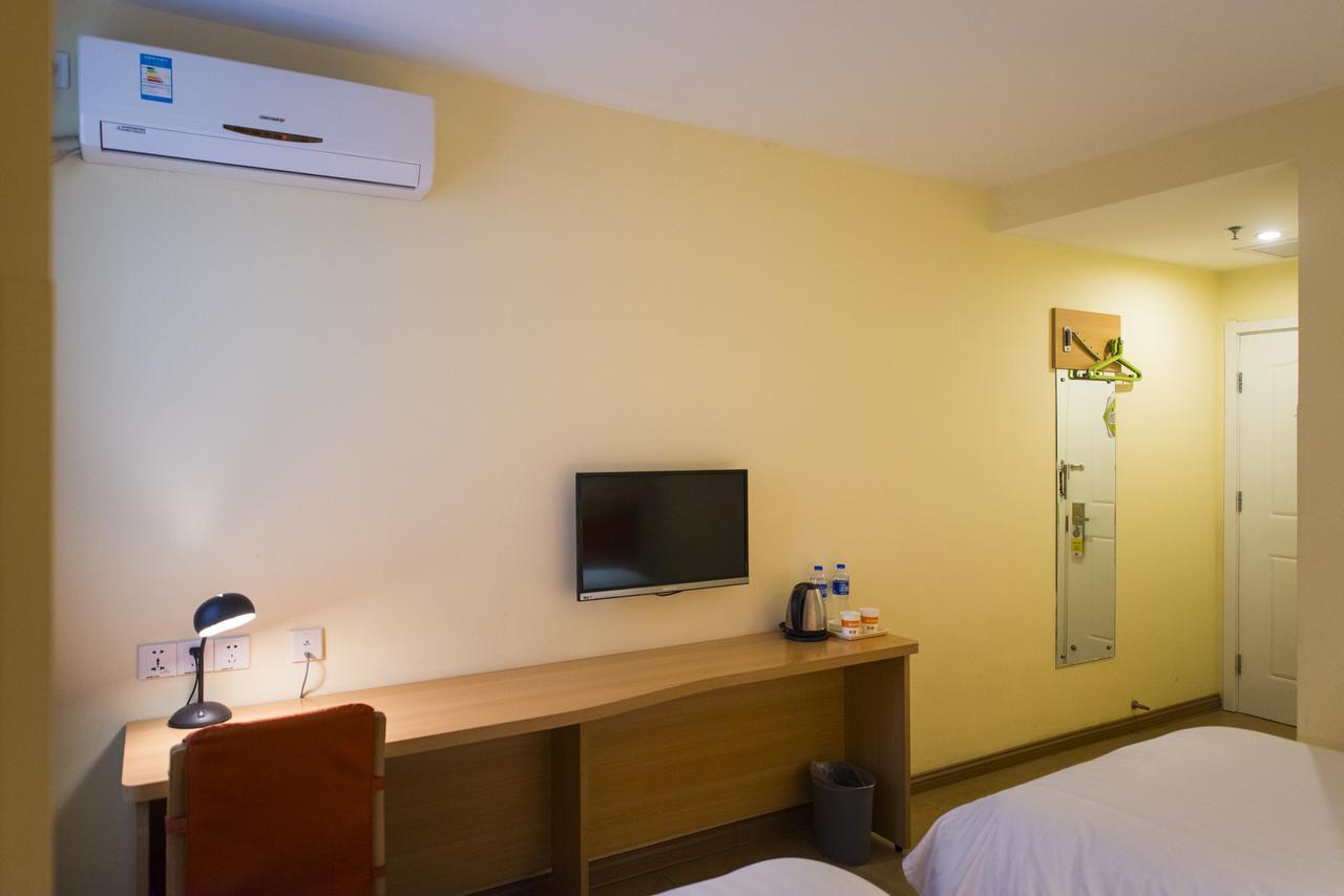 Home Inn Shanghai Hongqiao Terminal Jinshajiang Road Changfeng Kültér fotó